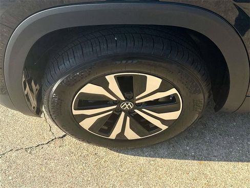 New 2026 Volkswagen Atlas SE FWD image 6