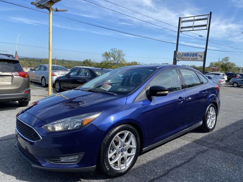 Used 2016 Ford Focus SE w/ Equipment Group 201A image 1