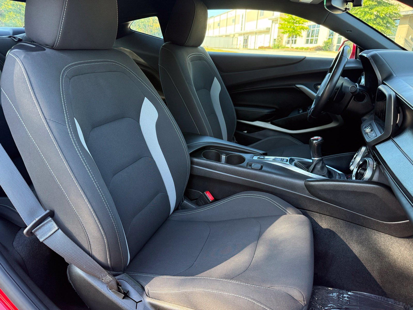 Used 2018 Chevrolet Camaro SS RWD image 35