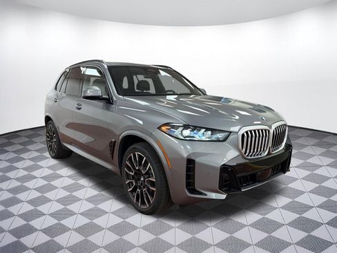 Used 2026 BMW X5 xDrive40i w/ M Sport Package AWD/4WD image 7