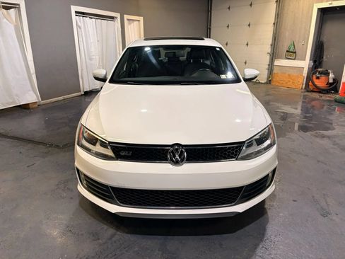 Used 2013 Volkswagen Jetta GLI Autobahn FWD image 2