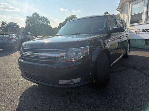 Used 2016 Ford Flex SEL w/ Equipment Group 202A AWD/4WD image 9