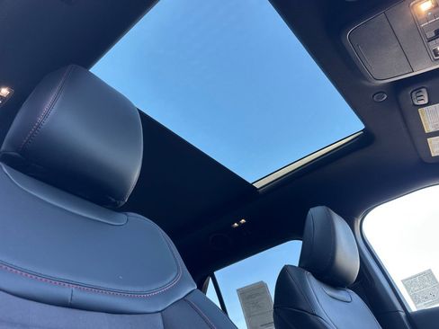 New 2026 Ford Explorer ST-Line w/ ST-Line Street Pack image 26