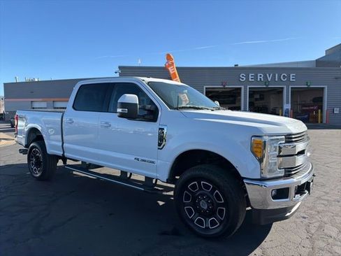 Used 2017 Ford F350 Lariat AWD/4WD image 6