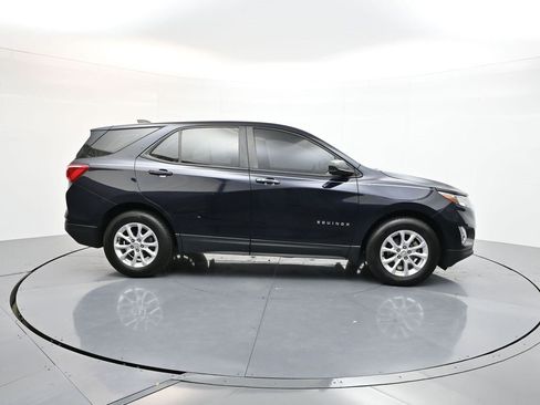 Used 2020 Chevrolet Equinox LS image 8