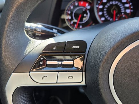 Certified 2023 Hyundai Elantra SEL image 23