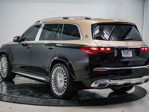Used 2024 Mercedes-Benz Maybach GLS 600 4MATIC image 2