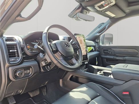 New 2026 RAM 3500 Limited AWD/4WD image 39