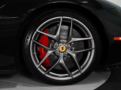 Used 2016 Ferrari F12 Berlinetta image 25