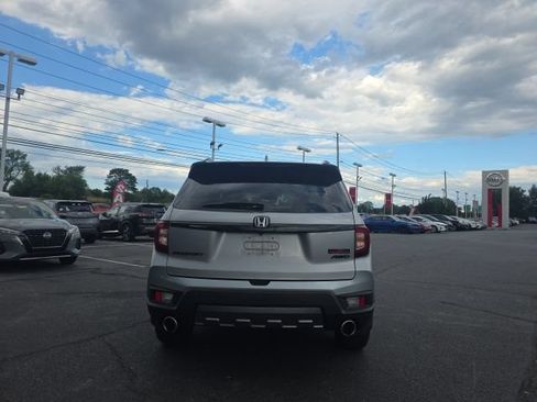 Used 2024 Honda Passport TrailSport image 6