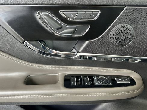 Used 2024 Lincoln Corsair Reserve w/ Equipment Group 201A AWD/4WD image 11