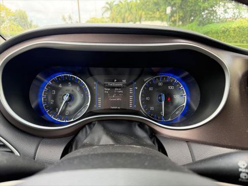 Used 2023 Chrysler Voyager LX FWD image 24