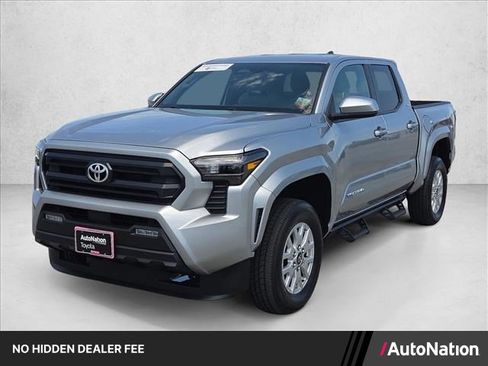 Certified 2025 Toyota Tacoma SR5 AWD/4WD image 1
