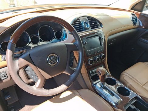 Used 2017 Buick Enclave Leather w/ Trailering Package AWD/4WD image 4