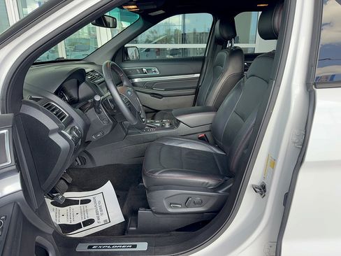 Used 2016 Ford Explorer Sport w/ Equipment Group 401A AWD/4WD image 11