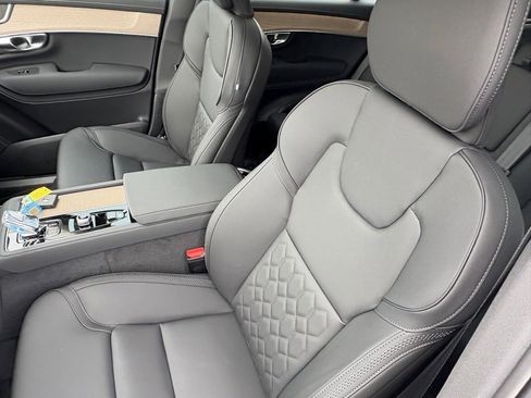 New 2026 Volvo XC90 B6 Core image 19