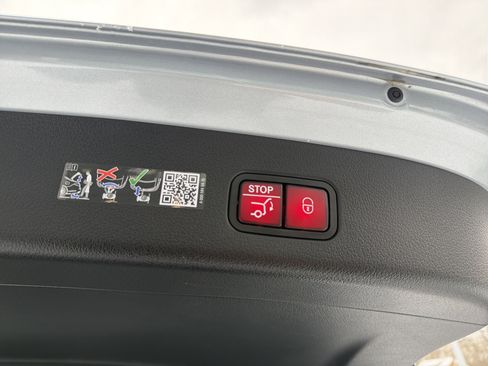 Used 2026 Mercedes-Benz GLC 300 4MATIC image 26