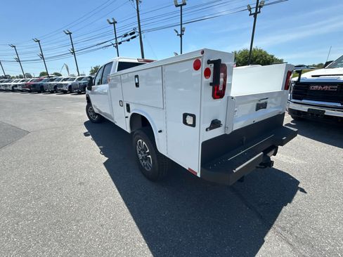 New 2026 GMC Sierra 3500 SLE w/ SLE Convenience Package AWD/4WD image 13
