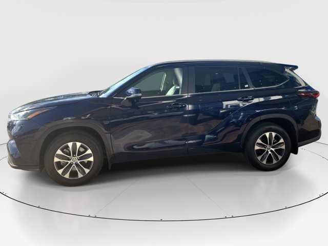 Used 2026 Toyota Highlander XLE AWD/4WD image 4