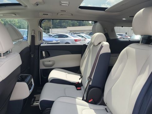 New 2026 Kia Carnival SX image 10