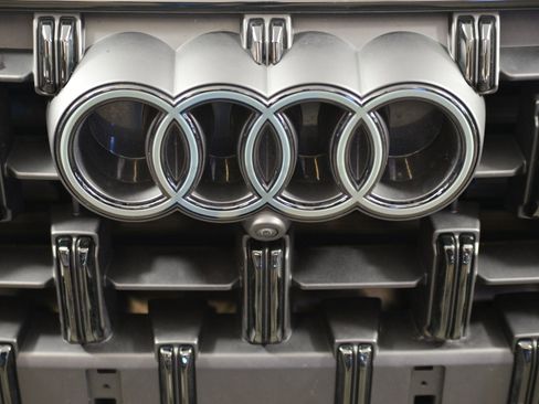 Used 2025 Audi Q7 2.0T Premium w/ Convenience Plus Package image 15