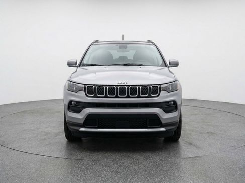Used 2025 Jeep Compass Limited image 2