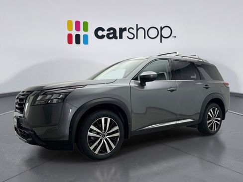 Used 2025 Nissan Pathfinder Platinum w/ Cargo Package image 1
