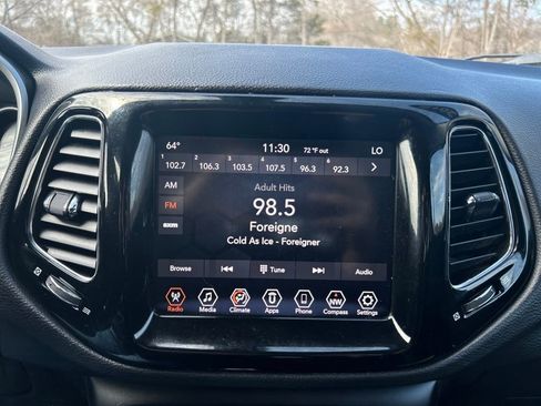 Used 2018 Jeep Compass Latitude w/ Popular Equipment Group FWD image 25