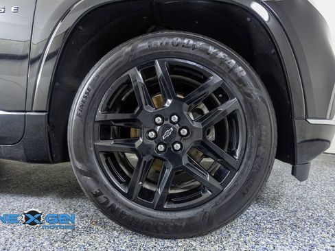 Used 2020 Chevrolet Traverse Premier FWD image 48