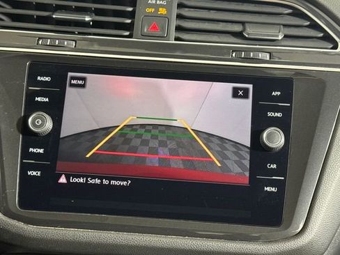Used 2019 Volkswagen Tiguan SE image 25