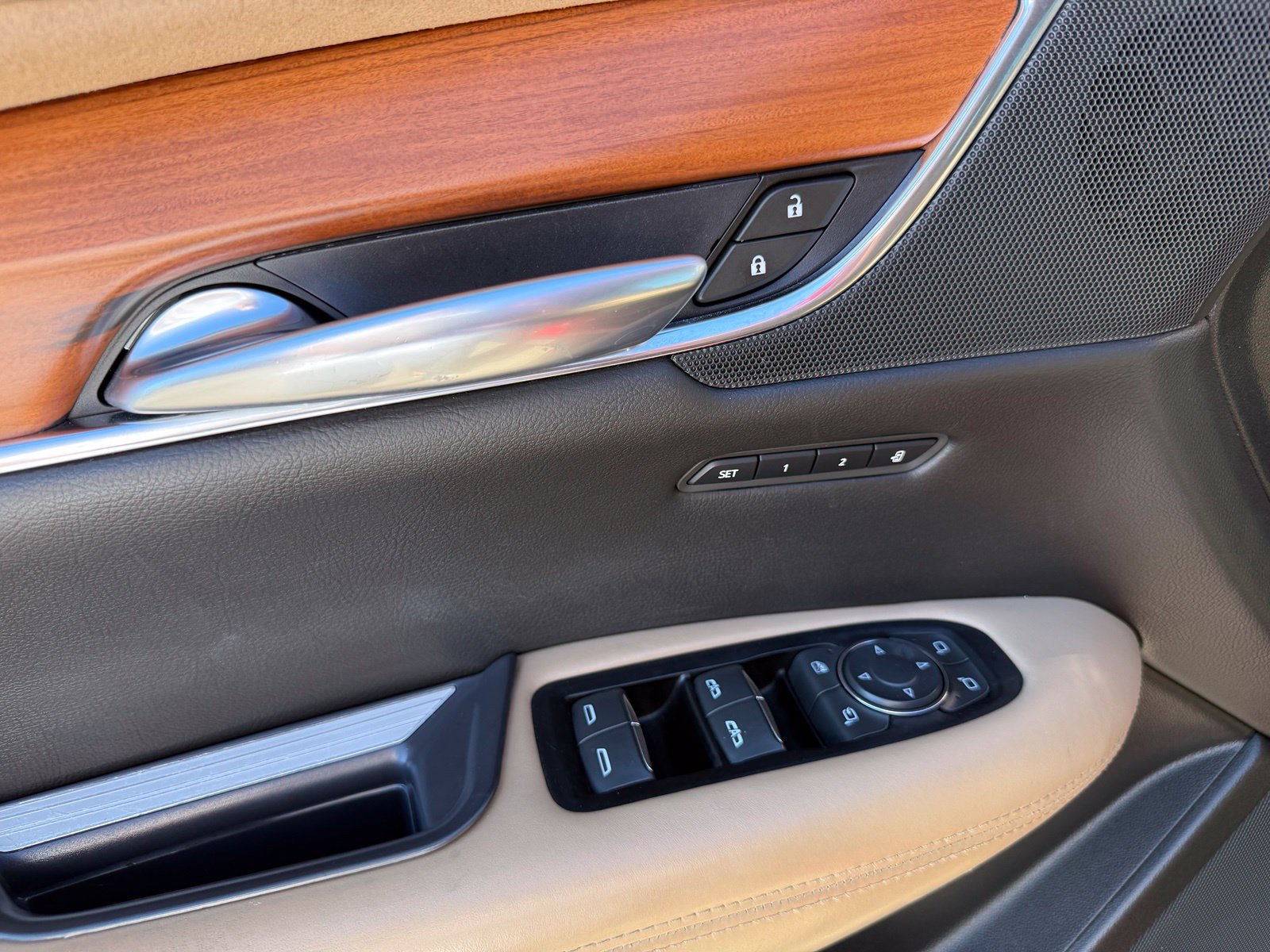 Certified 2019 Cadillac XT5 Platinum AWD/4WD image 12