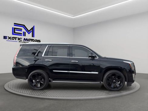 Used 2020 Cadillac Escalade 2WD image 6
