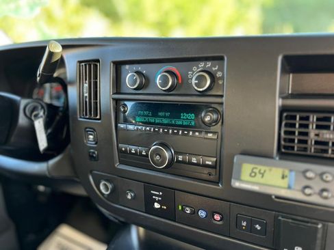 Used 2019 GMC Savana 3500 w/ Power Convenience Package RWD image 19