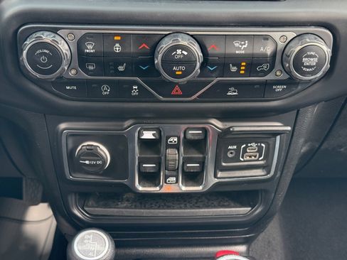 Used 2021 Jeep Wrangler Unlimited Sport AWD/4WD image 21