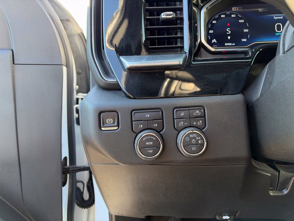 Used 2025 Chevrolet Silverado 3500 LT w/ Safety Package AWD/4WD image 13