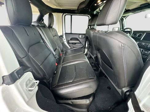 Used 2022 Jeep Wrangler Unlimited Sahara w/ Cold Weather Group AWD/4WD image 30
