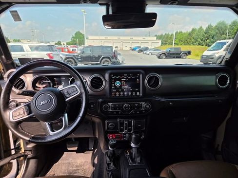 Used 2020 Jeep Gladiator Rubicon AWD/4WD image 6