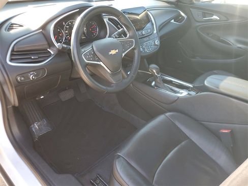 Used 2024 Chevrolet Malibu LT image 15