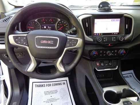 Used 2019 GMC Terrain Denali w/ Advanced Safety Package AWD/4WD image 11