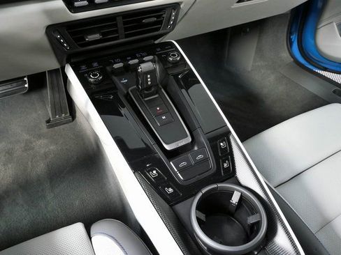 Certified 2025 Porsche 911 Targa 4 GTS AWD/4WD image 19