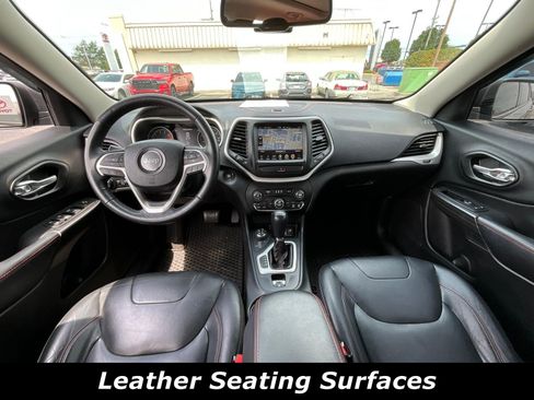 Used 2016 Jeep Cherokee Trailhawk w/ Comfort/Convenience Group AWD/4WD image 7