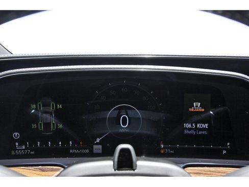 Used 2023 Cadillac Escalade Premium Luxury RWD image 14