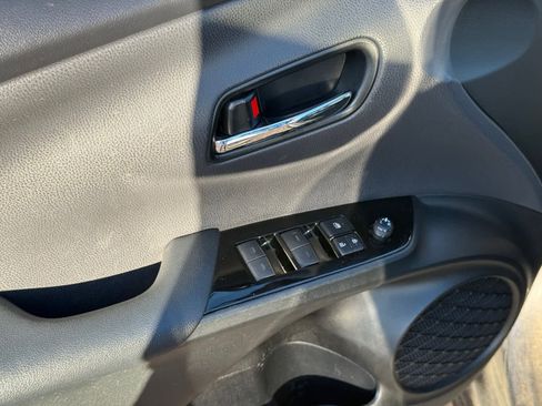 Used 2020 Toyota Prius Prime XLE image 12