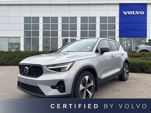 Used 2023 Volvo XC40 B5 Plus w/ Protection Package Premier AWD/4WD image 1