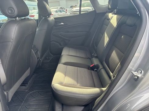 Used 2025 Chevrolet Trax LT w/ Driver Confidence Package image 20