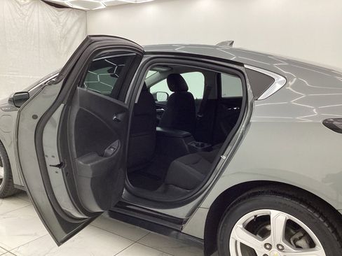 Used 2017 Chevrolet Volt LT w/ Comfort Package image 24