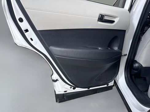 Used 2023 Toyota Corolla Cross L FWD image 26