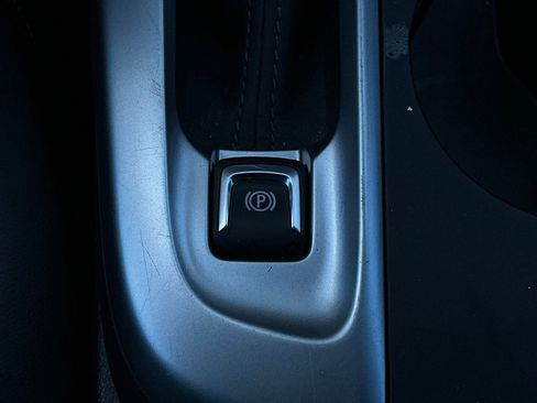 Used 2025 Buick Envista Preferred image 21