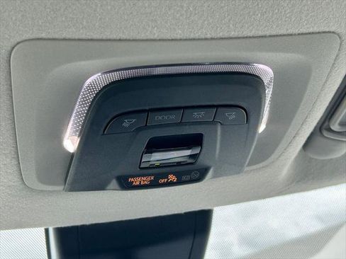 Certified 2022 Toyota Corolla Cross LE image 18