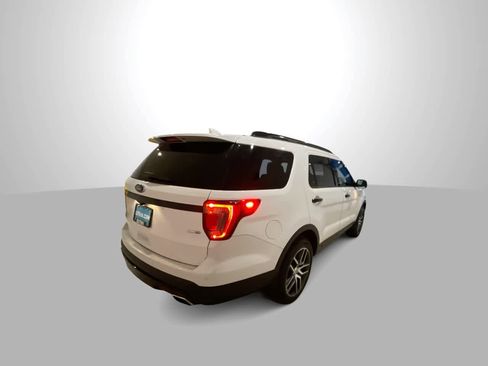 Used 2017 Ford Explorer Sport w/ Equipment Group 401A image 8